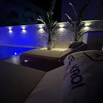 Otel Kroi 3*