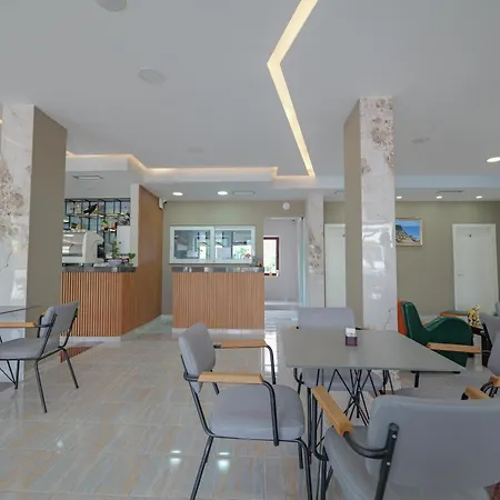 Kroi Hotel 3*