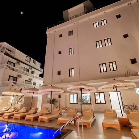 Kroi Hotel